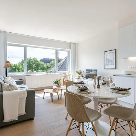 Luxurious With Ideal Location דירה