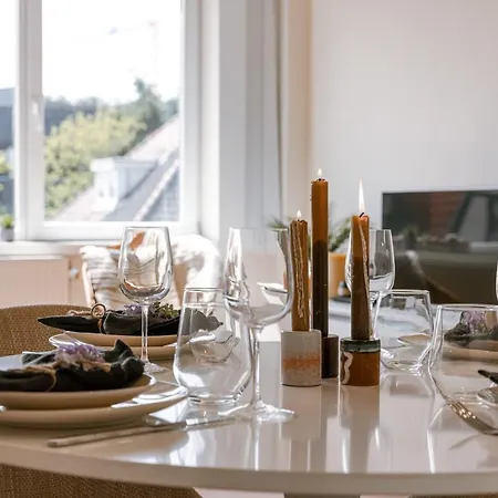 Luxurious With Ideal Location *